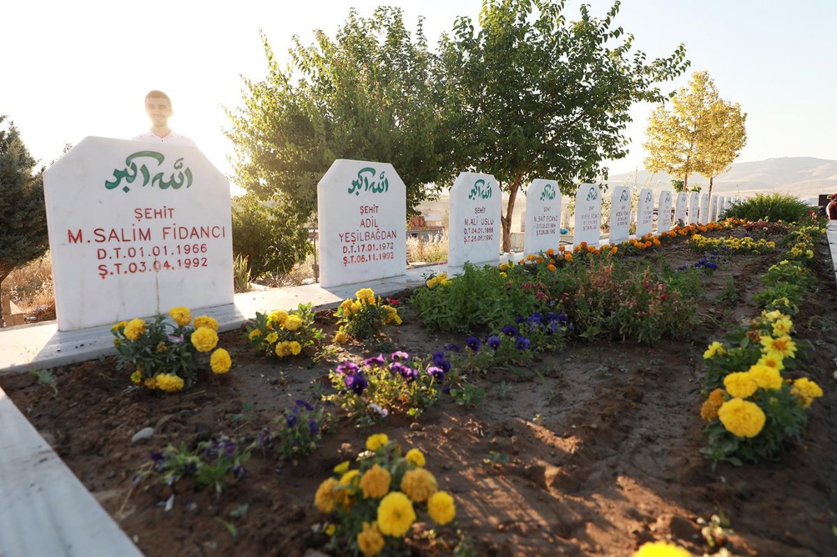 Eli Kanlı PKK'nın Susa Katliamı Unutulmadı: Namaz Kılan Müslümanları Cami Çıkışında Katlettiler
