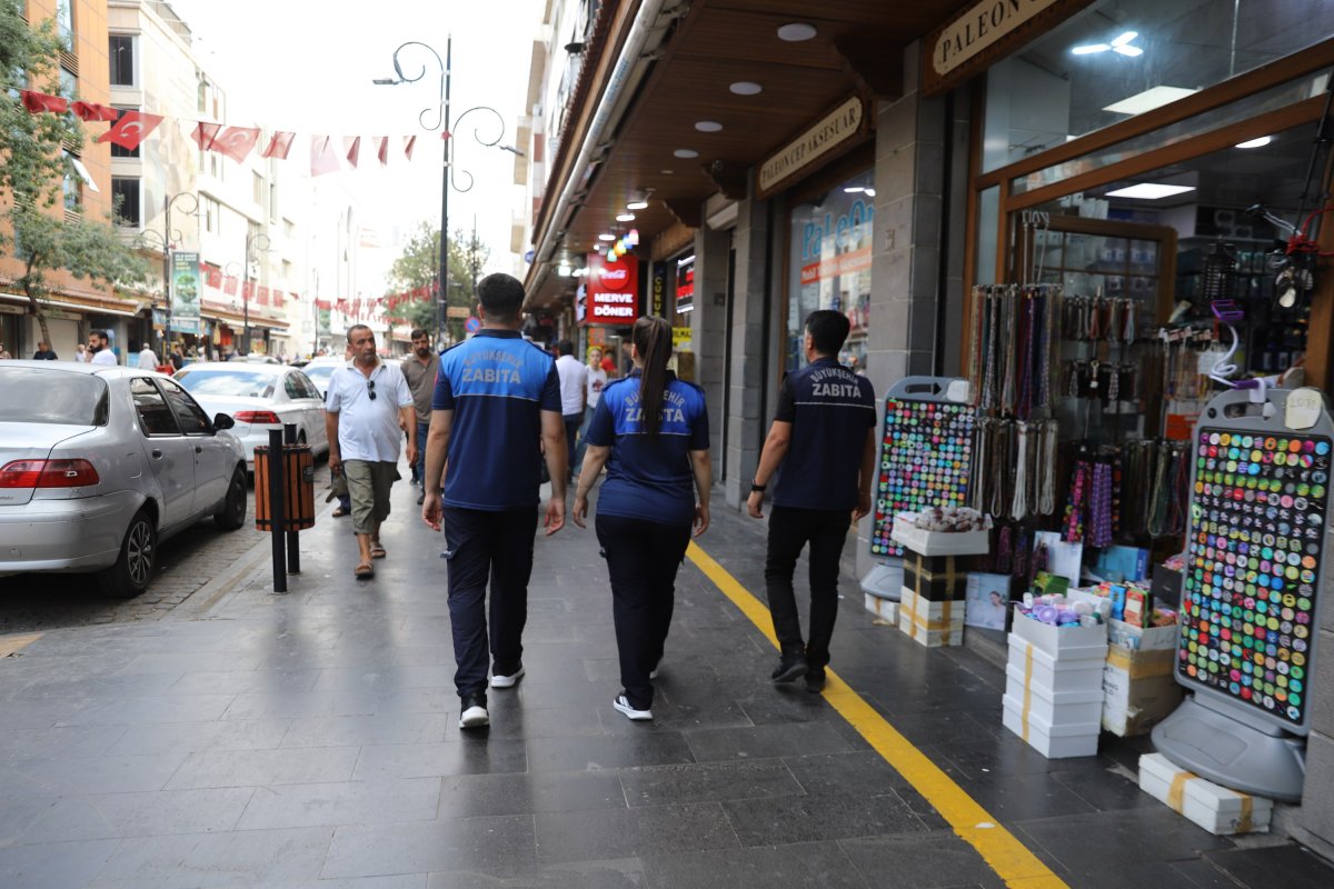 Şeyhmus Akdemir Kaldırımlar Yayalara Kalınca Hem Esnaf Hem Kent Rahatladı