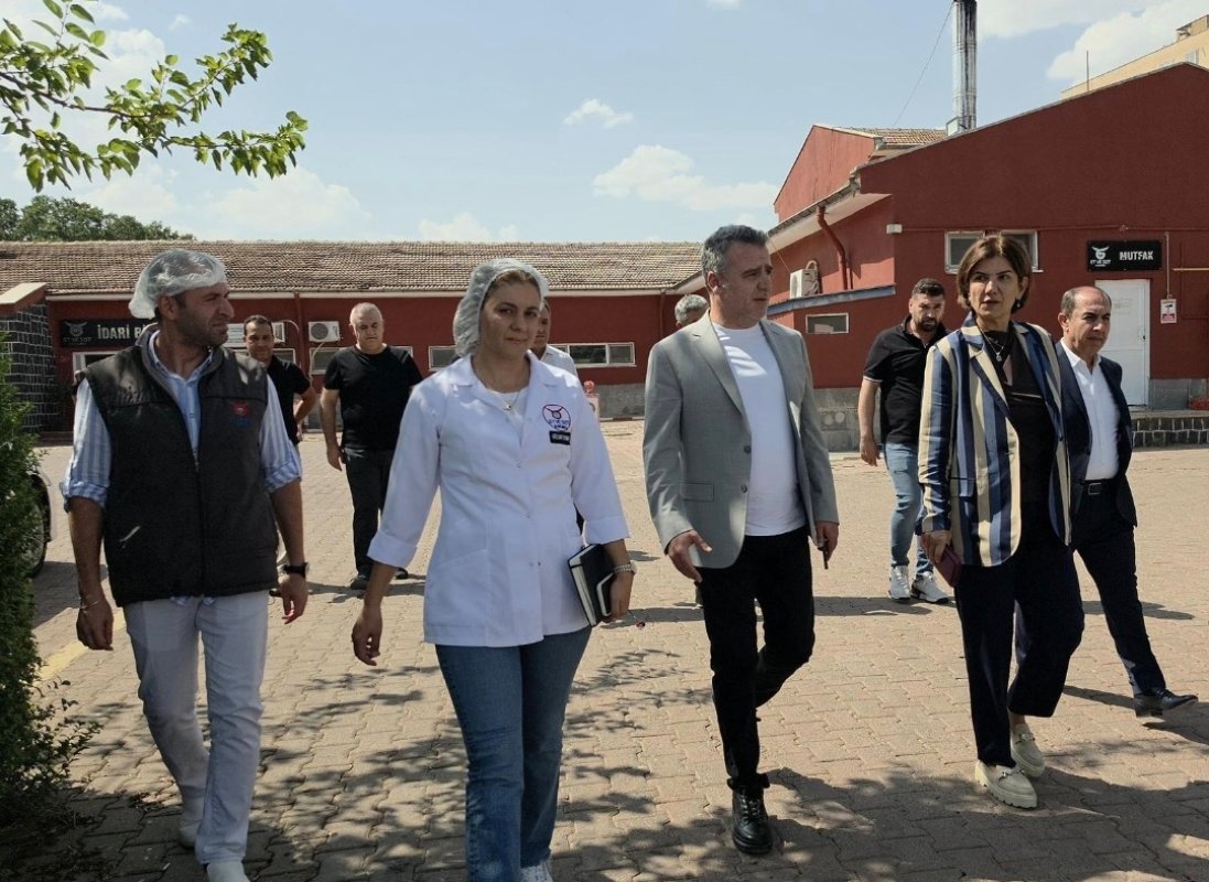 Suna Kepolu Ataman Et Ve Balık Kurumunu Ziyaret Etti
