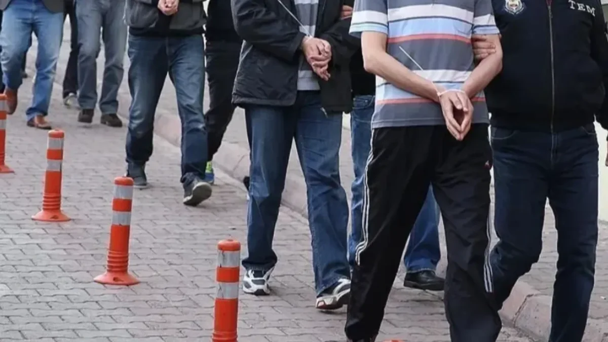 81 İlde Dev FETÖ Operasyonu 704 Gözaltı