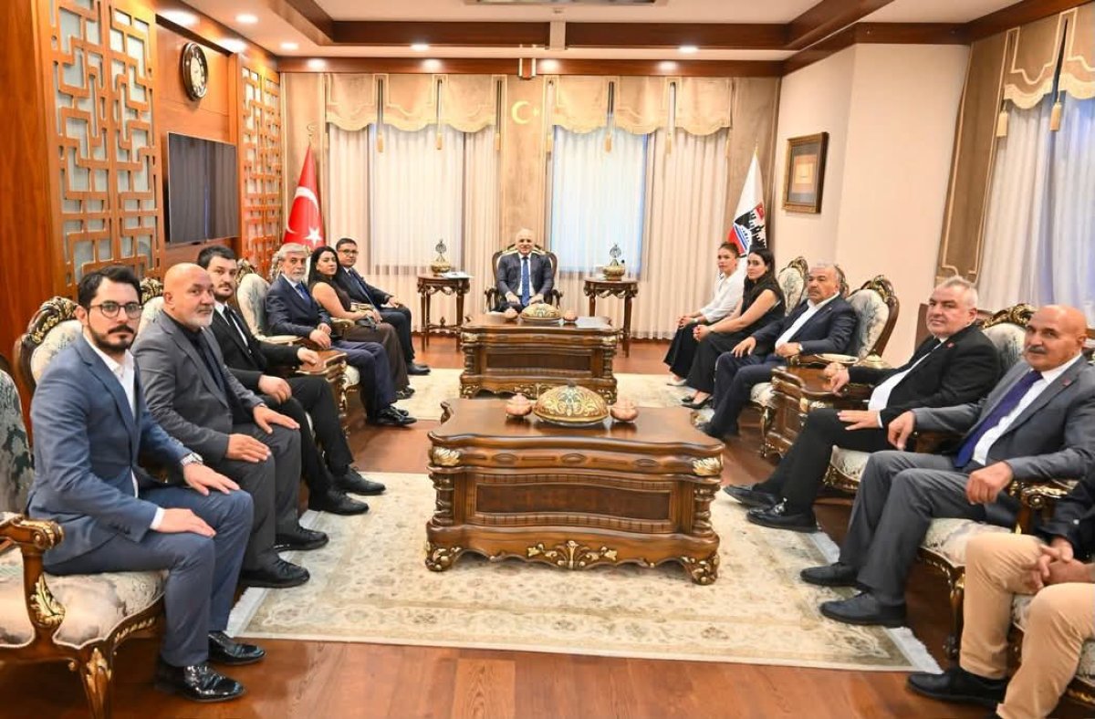 CHP Heyetinden Vali Zorluoğluna Ziyaret