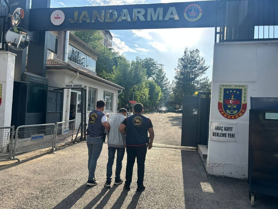 Diyarbakır’da JASAT Operasyonu: 152 Aranan Şahıs Yakalandı