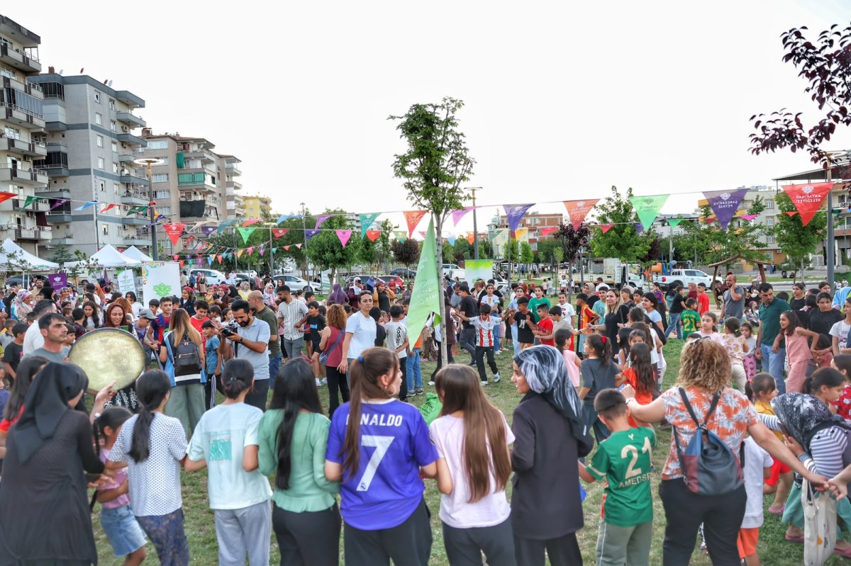 Kayapınar’da Peyas Buluşmaları Mahalleleri Şenlik Alanına Dönüştürdü