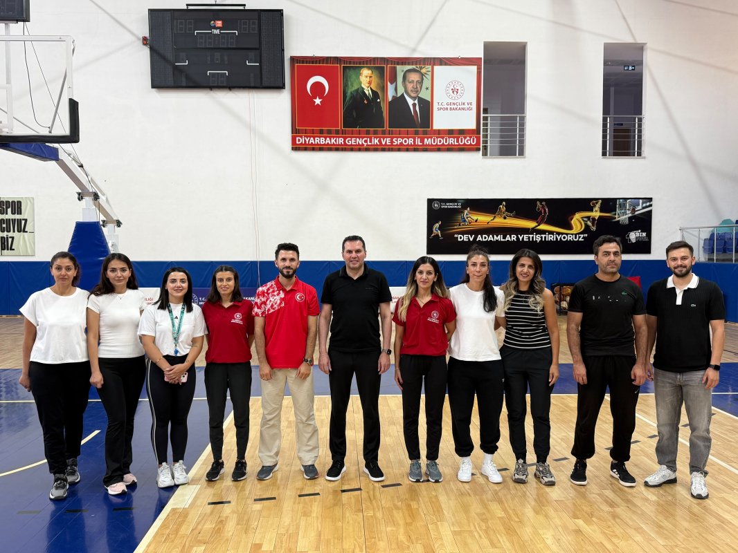 Cenk Öztekin Özel Gereksinimli Sporcularla Birlikte Parkurda Buluştu