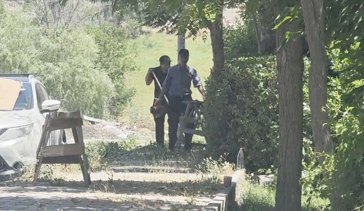 Sınav Günü Büyük Duyarsızlık! Öğrenciler Sınavdayken Hızar Makinesiyle Ağaç Kestiler