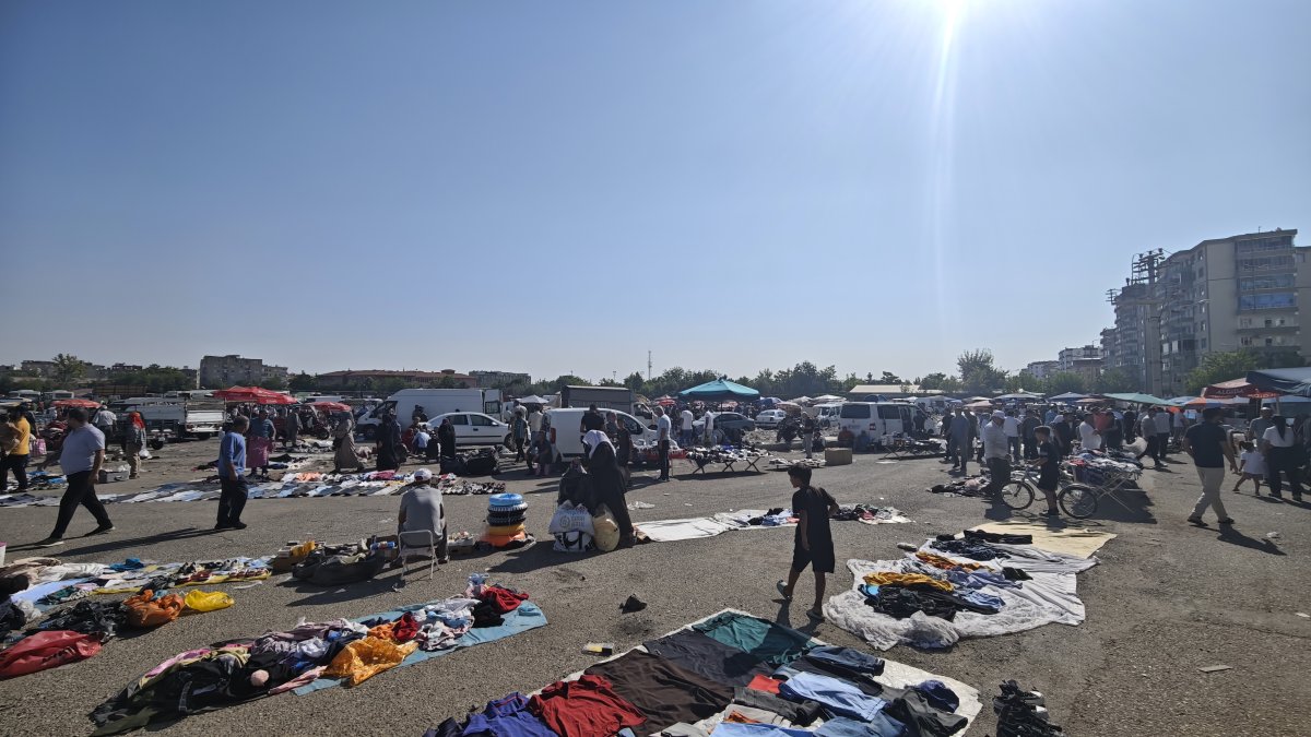 Diyarbakır'da Kavurucu Sıcaklar Bit Pazarını da Vurdu