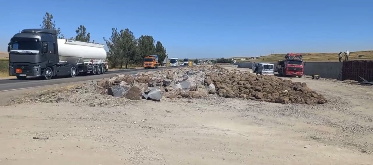Sezgin TANRIKULU “Diyarbakır-Bismil Yolu Bitmeyen Bir Hikâyeye Döndü”