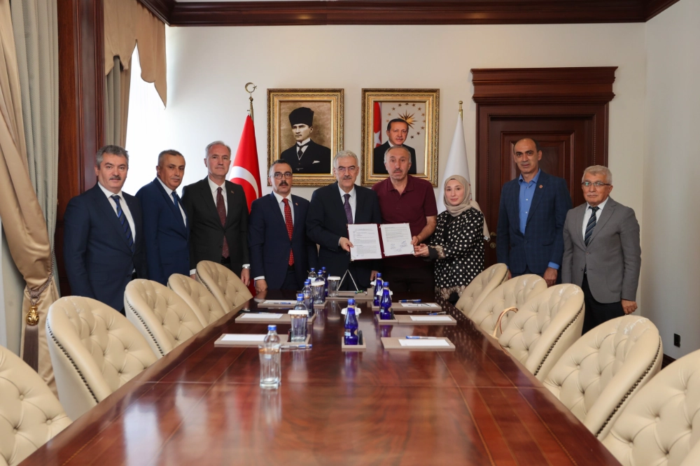İnegöl’e Hayırsever Desteği: 16 Derslikli Saffet Altunal İlkokulu Yapılıyor