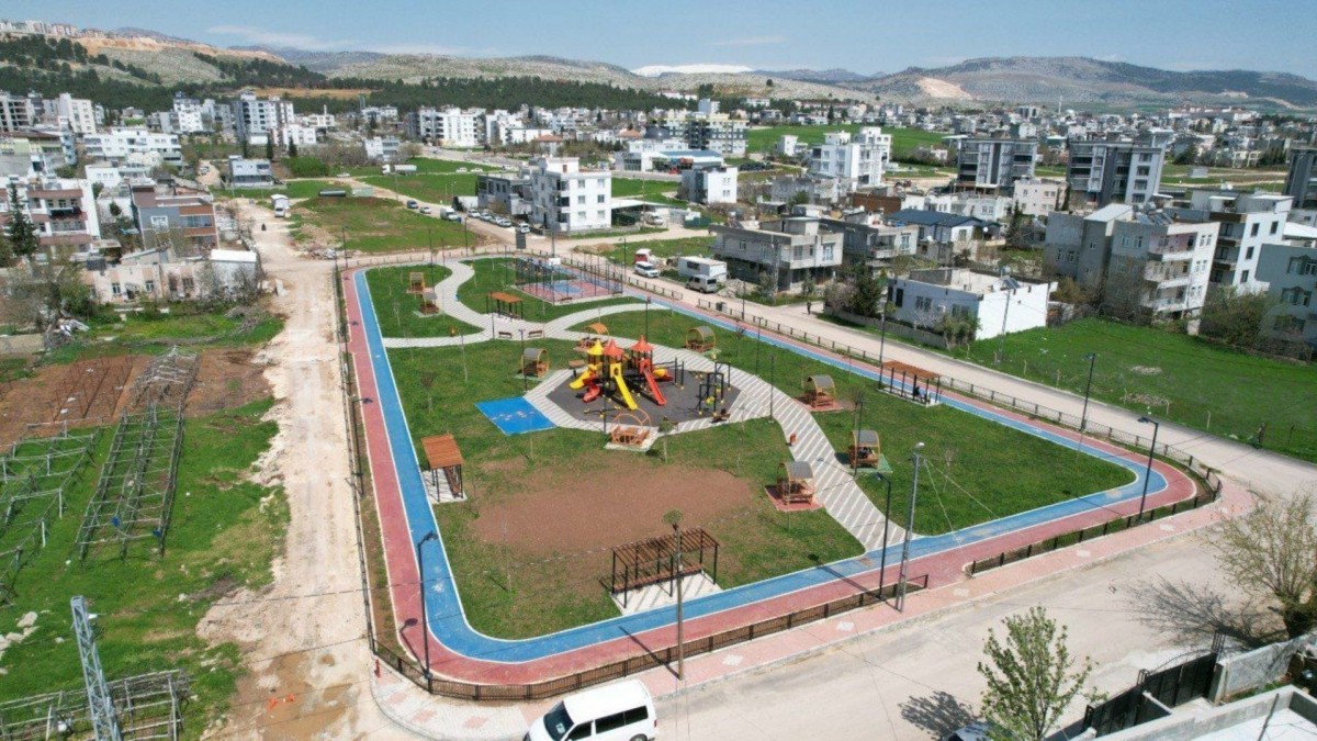 Adıyaman Belediyesi’nden Yeşilyurt Mahallesi’ne yeni park  - Videolu Haber
