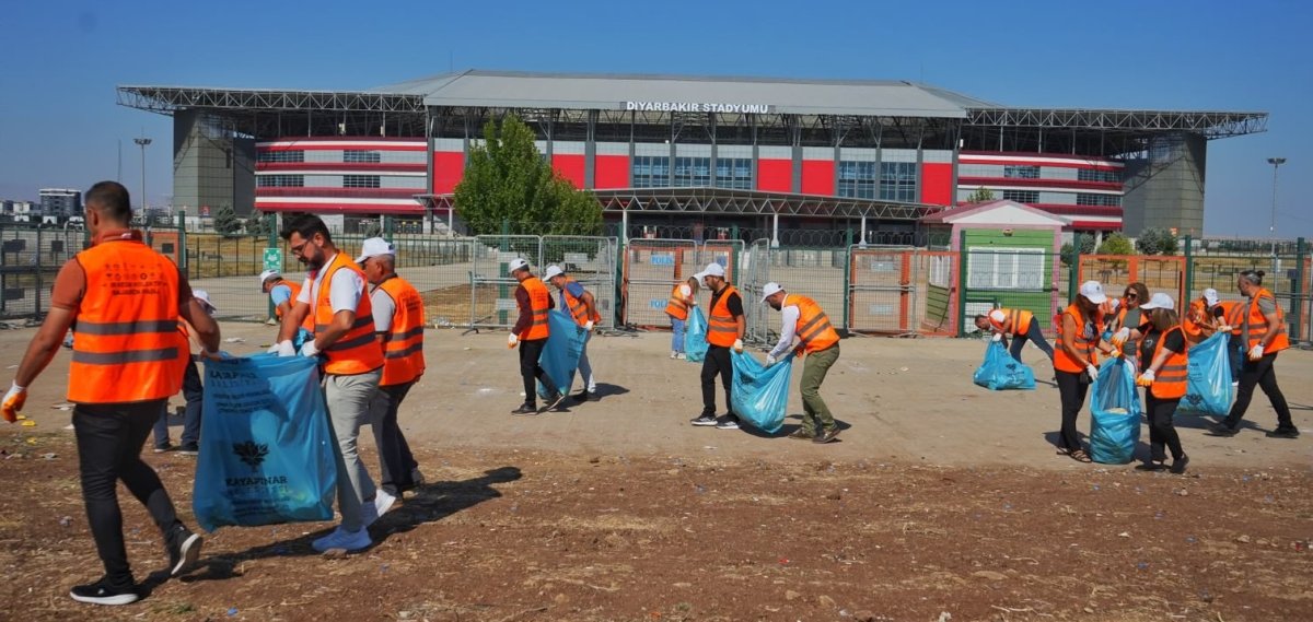 Diyarbakır Stadyumu Çevresinde Kapsamlı Temizlik Seferberliği