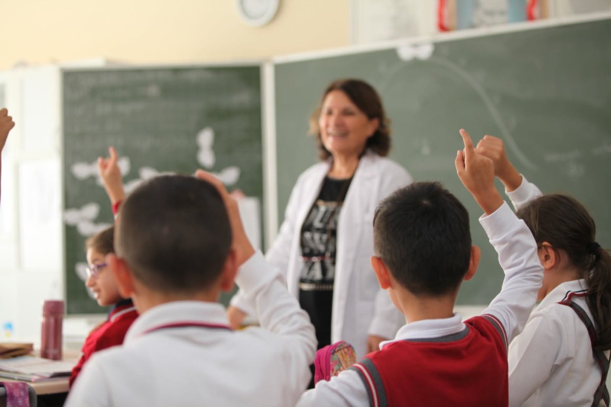 Öğretmenlerin Mazerete Bağlı Yer Değişikliği İçin Yeni Takvim Açıklandı
