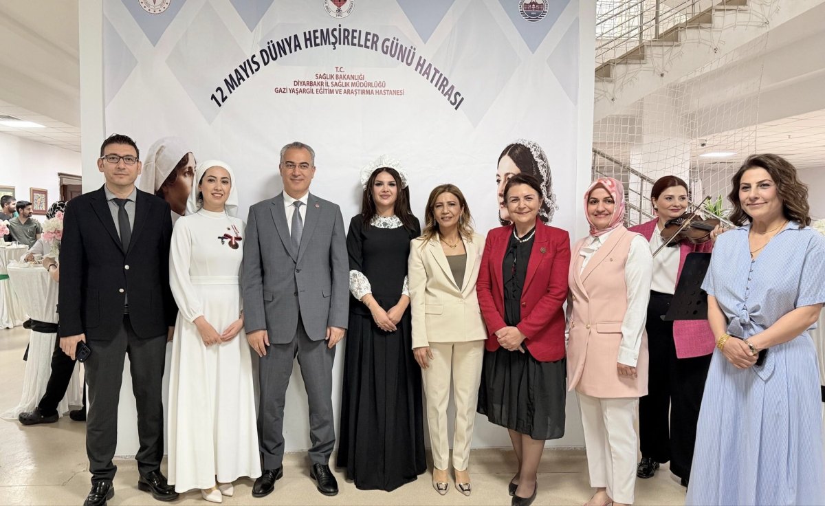 Diyarbakır Gazi Yaşargil Hastanesi’nde Hemşireler Günü Programı Düzenlendi