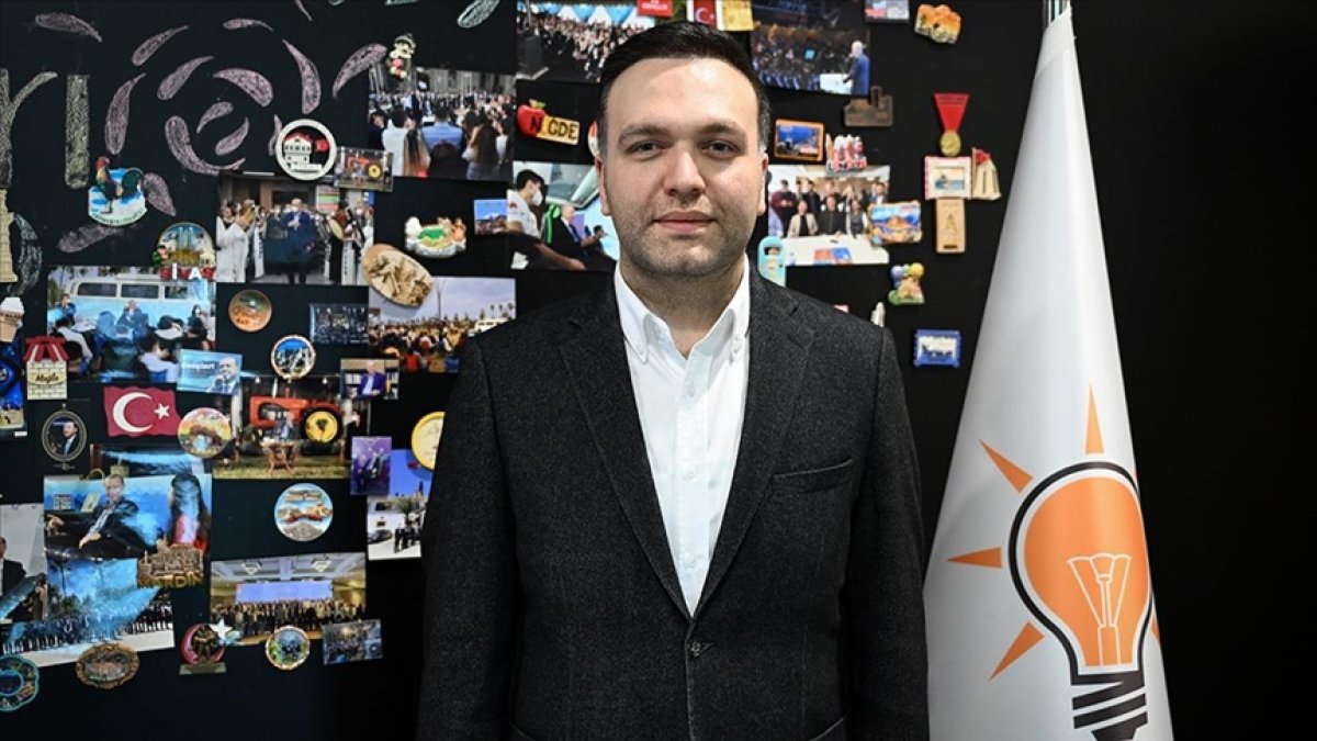 AK Parti Gençlik Kolları Başkanı İbiş’ten Özgür Özel’e Yanıt: “Gençlerimiz Sandıkta Cevap Verecek”