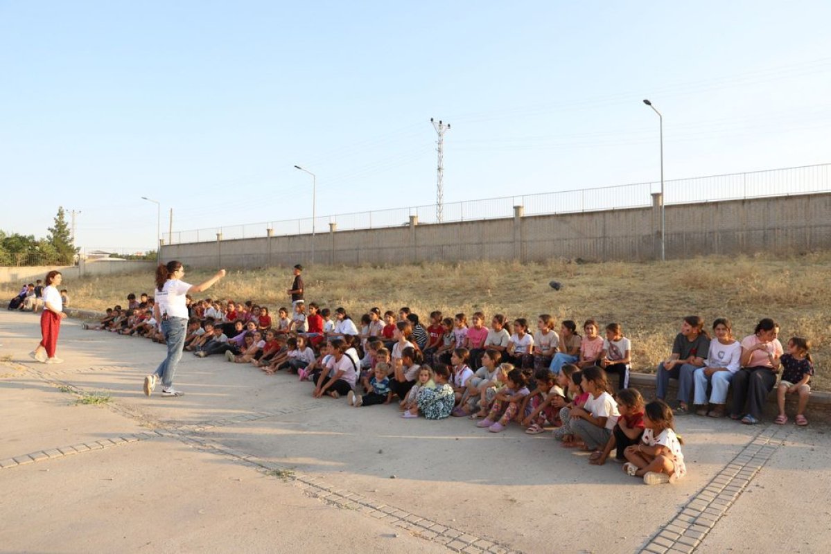 Çocuklar Ritmin coşkusuyla içlerindeki coşkuyu renklere döktü