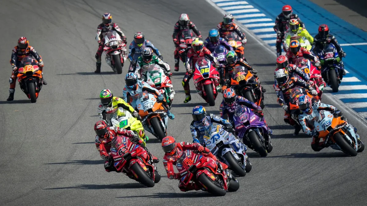 Marc Marquez Almanya'da Zirvede: MotoGP Sachsenring Etabını Kazandı