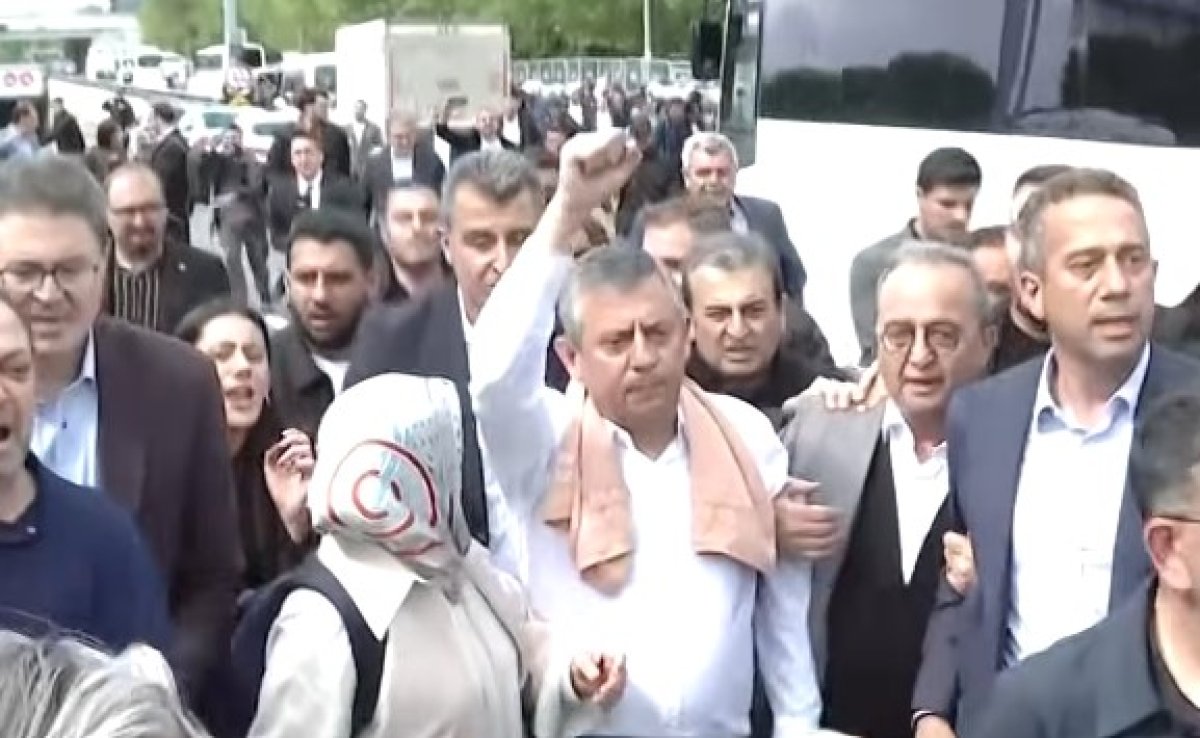 ÖZGÜR ÖZEL’DEN “PARTİMİZİ GERİ ALACAĞIZ” MESAJI