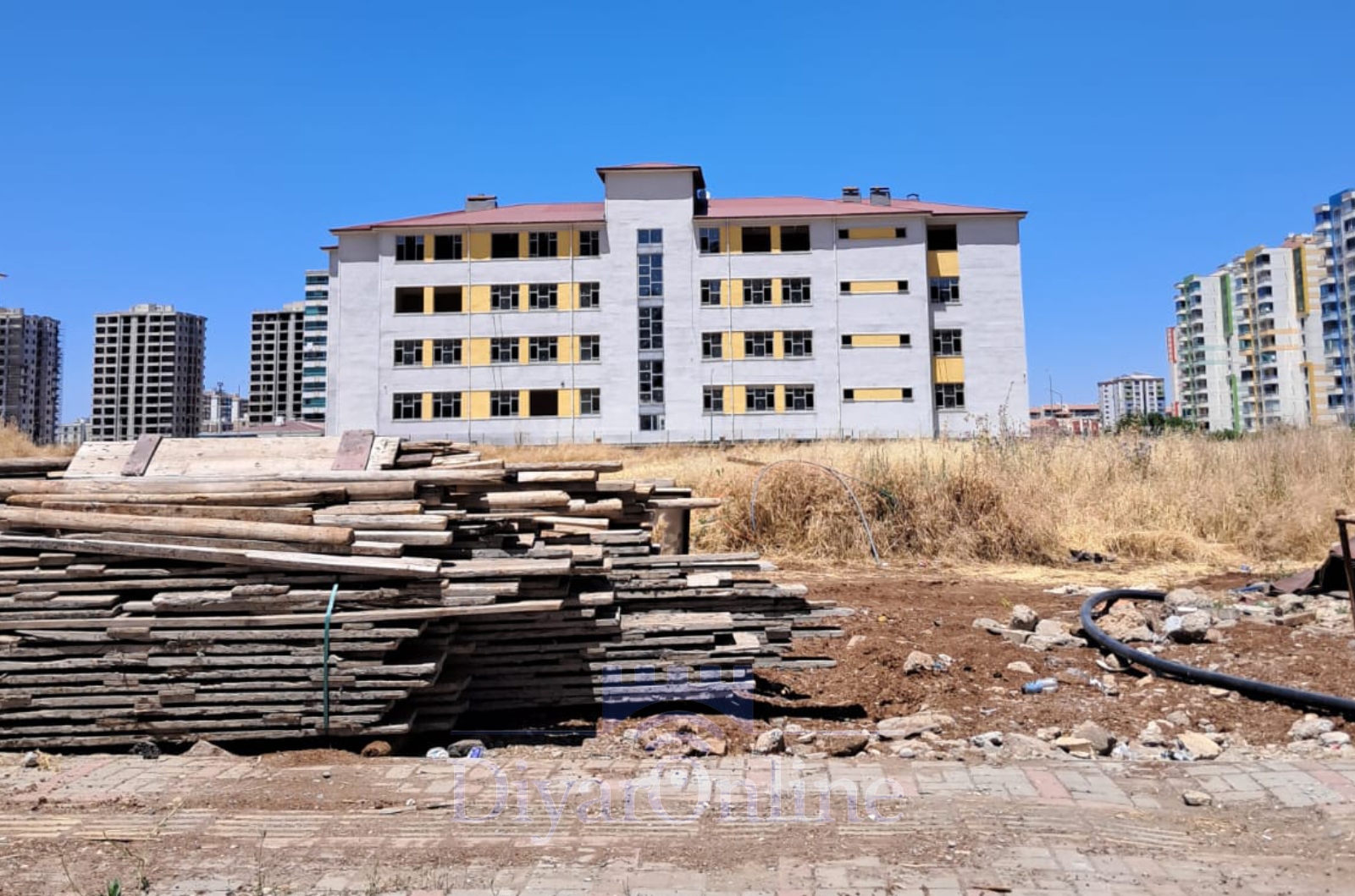 Talaytepe'de Yıllardır Atıl Kalan Okul İçin Yeni Süreç Başladı: İhale Tamamlandı
