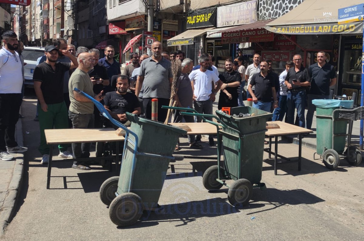 Bağlar Dörtyol’da Vatandaş Çileden Çıktı! Yolu Trafiğe Kapattılar