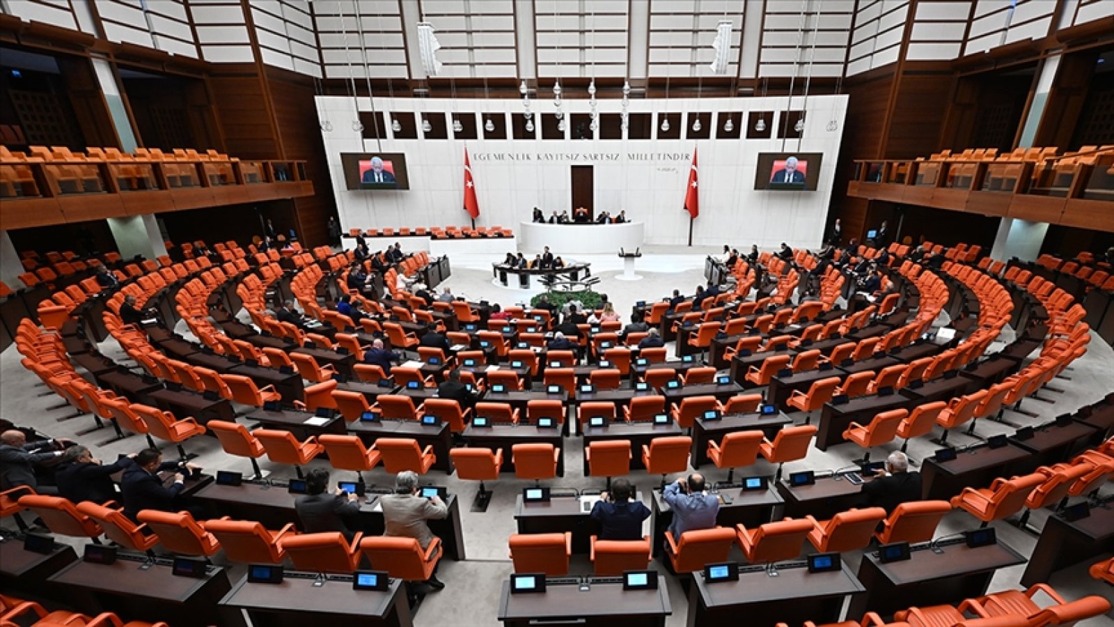 Başvuru Bedeli Tartışması Büyüyor: TOKİ İddiaları Meclis Gündeminde