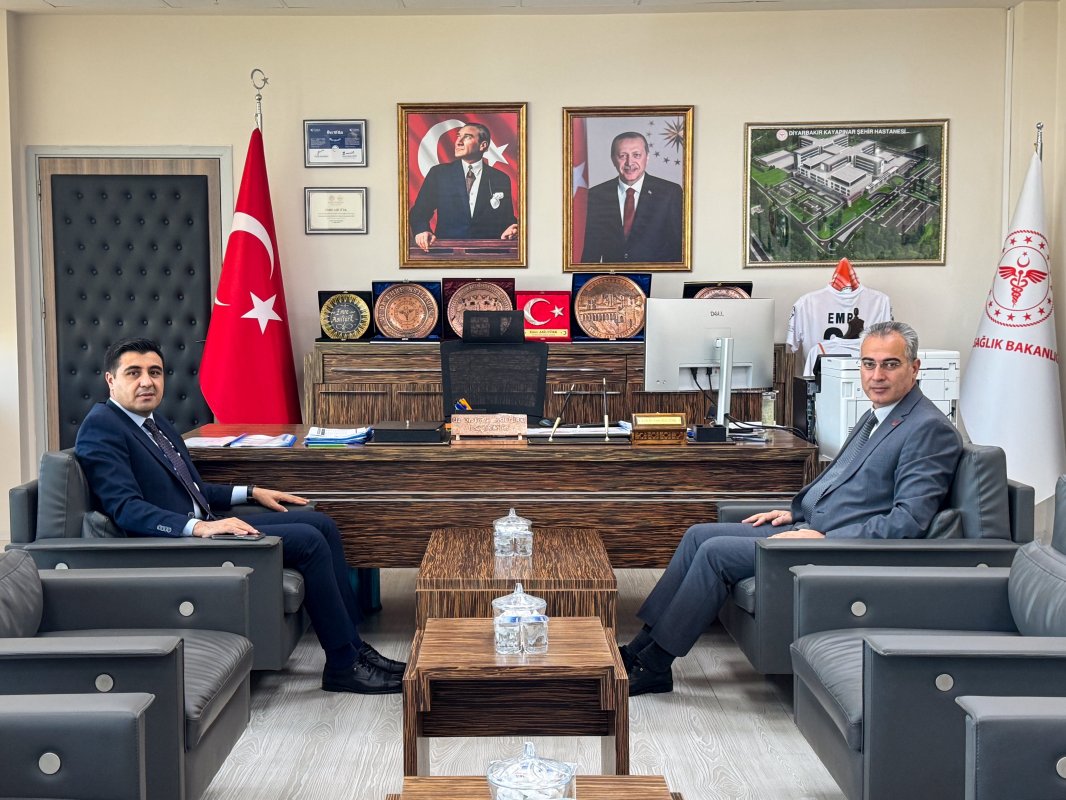 Çınar Kaymakamı Celal Güngör Sağlık Müdürü Emre Asiltürkü Ziyaret Etti