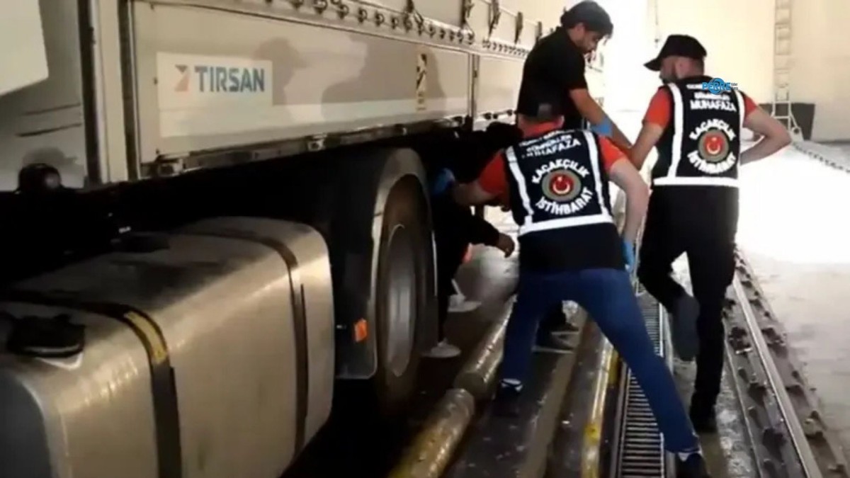 TIR dorsesinin altında yakalanan Kocabıyık ve sürücüsü adliyede  - Videolu Haber