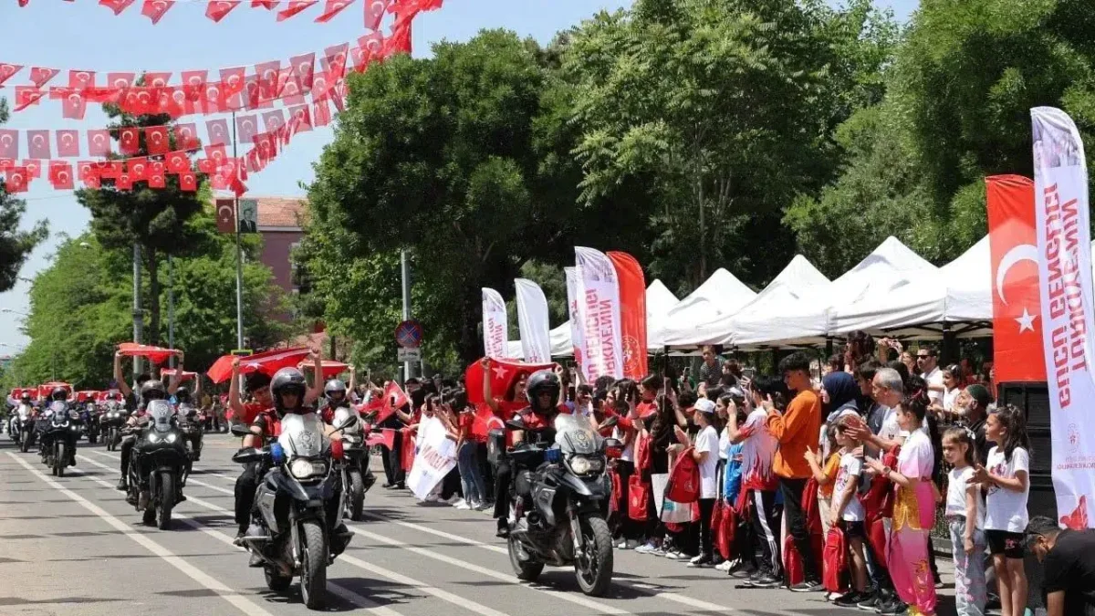 Diyarbakır’da 19 Mayıs Coşkusu: 107. Yıl Kutlamaları Fener Alayı ve Gösterilerle Taçlanacak
