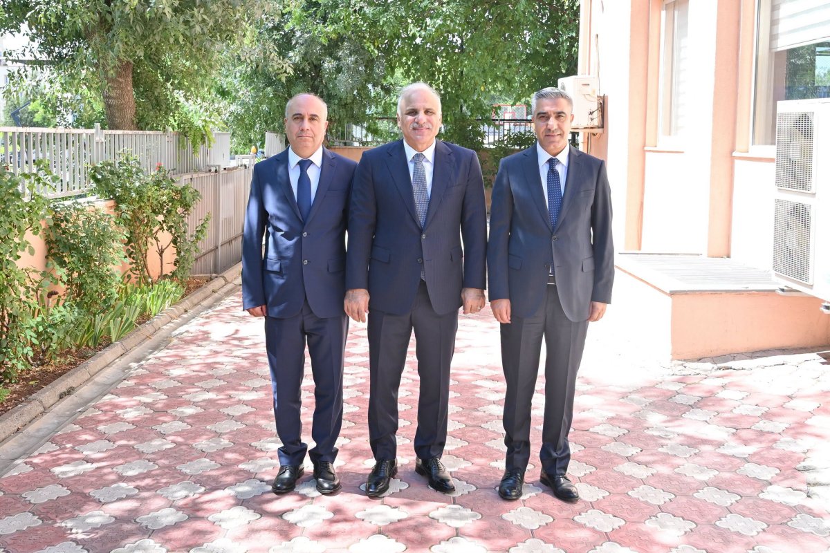 Vali Zorluoğlu'ndan Şehit Bekçi Abbas Yoldaş'ın Oğluna Ziyaret