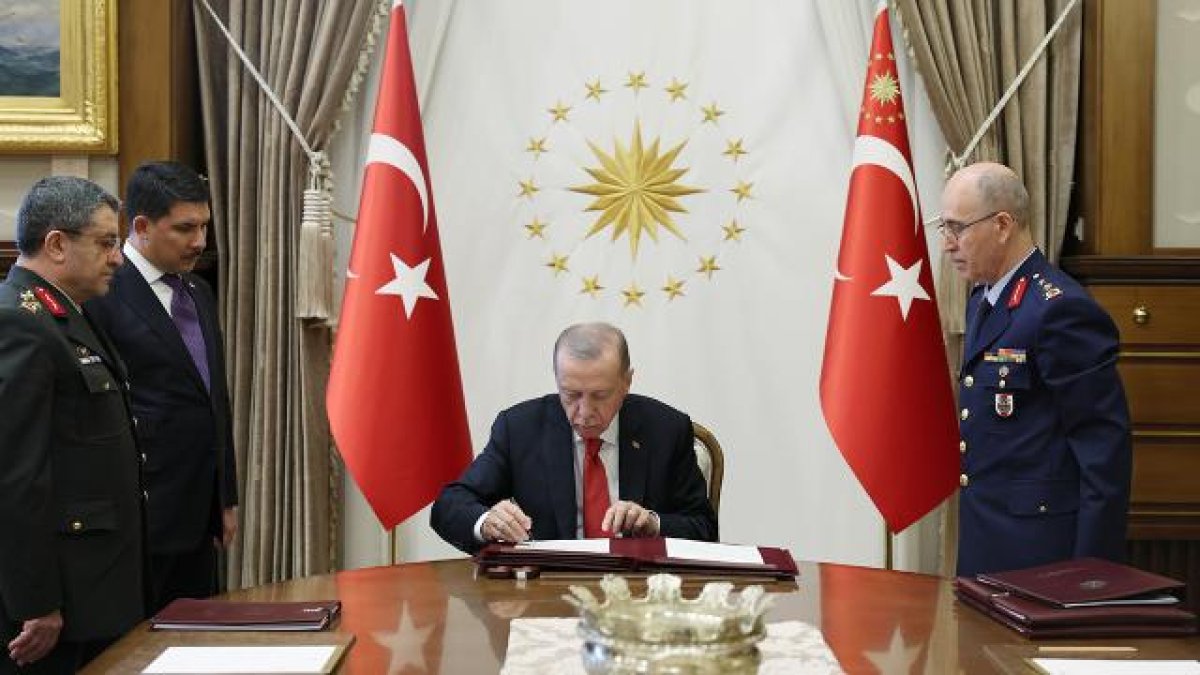 YAŞ Kararları Açıklandı Hava Kuvvetlerinde Görev Değişimi