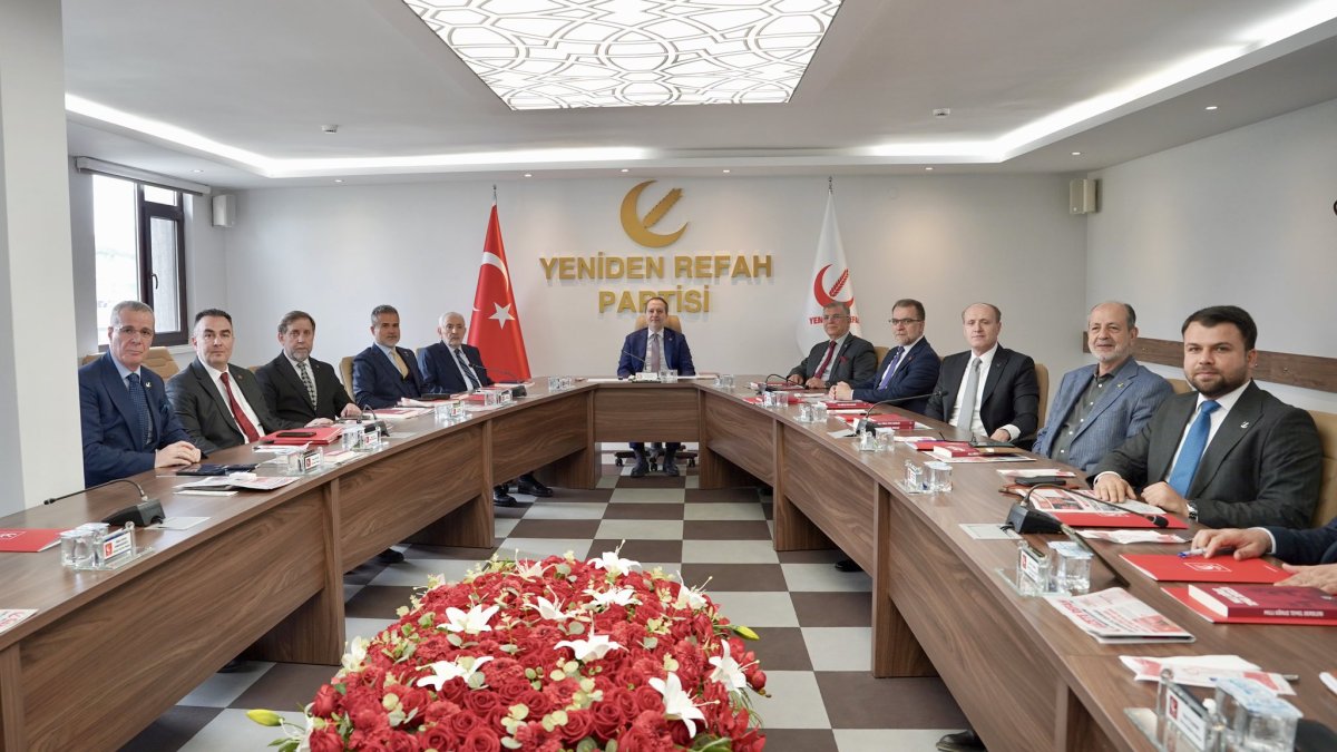 Yeniden Refah Partisi MYK Toplantısı Dr. Fatih Erbakan Başkanlığında Başladı